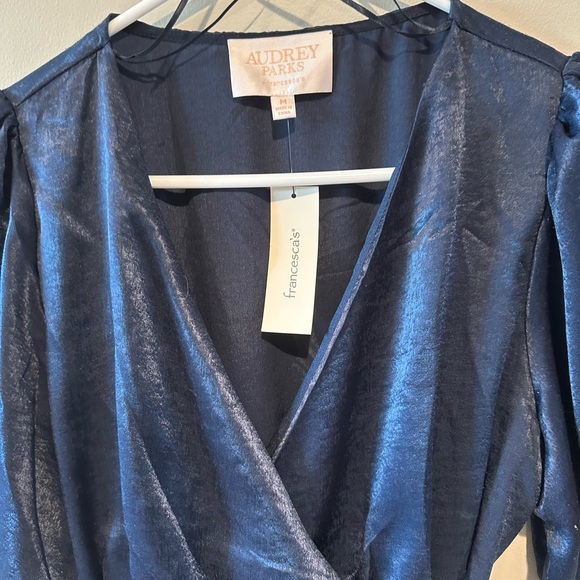 NWT Francesca’s Satin Wrap Dress - Picture 4 of 6